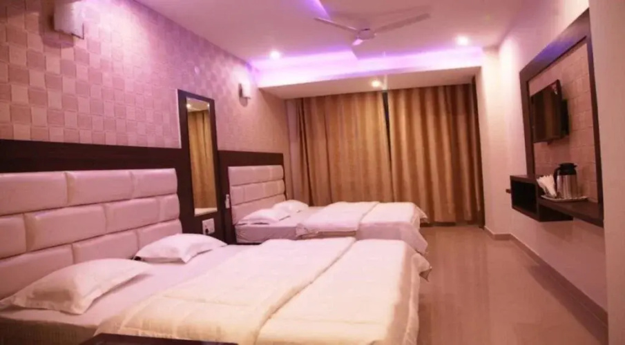 Hotel Kimaya