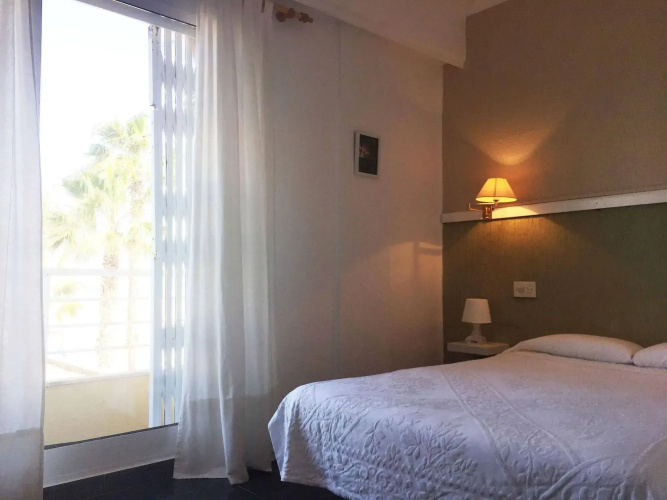Malvarrosa Beach Rooms