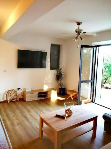 Charming 3-bed House in Viganj