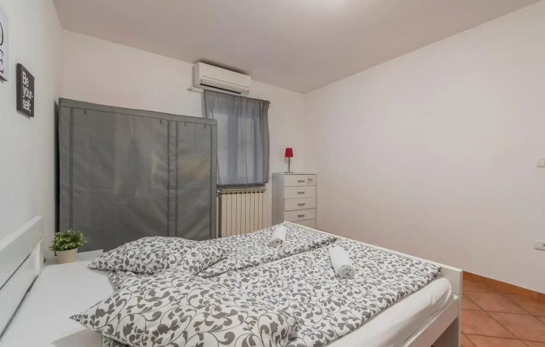 Apartment Narcisa with Terrace
