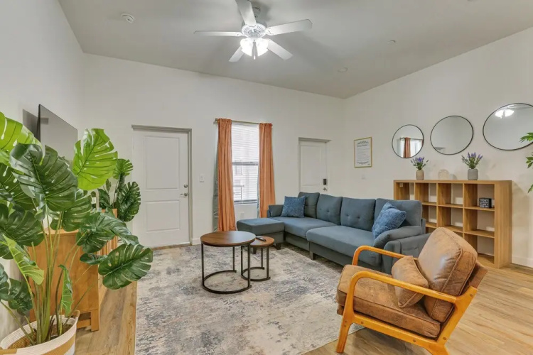 Walkable Downtown Labelle Apt w/ Private Balcony!