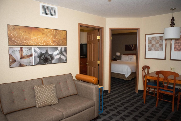 1 Bedroom Suite