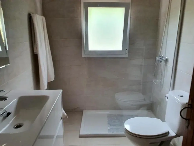 2 Bedrooms Cottage