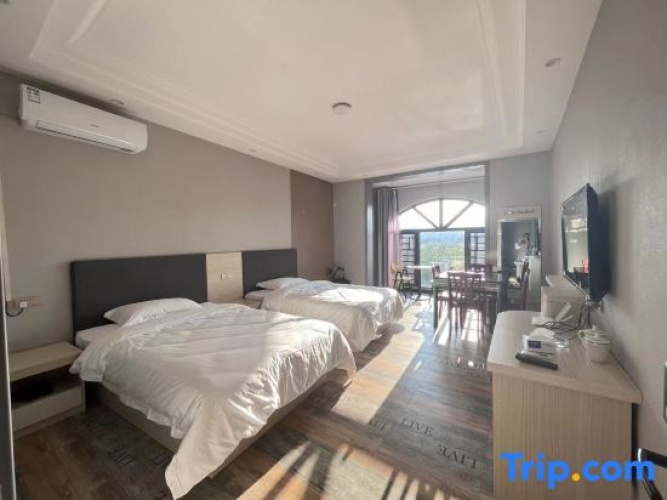 Standard room with river view