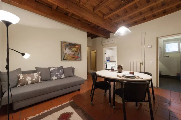 Short-let Florence Charming Suite