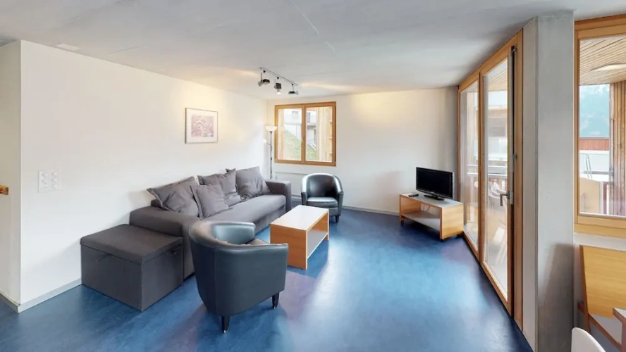2 Bedrooms Apartment