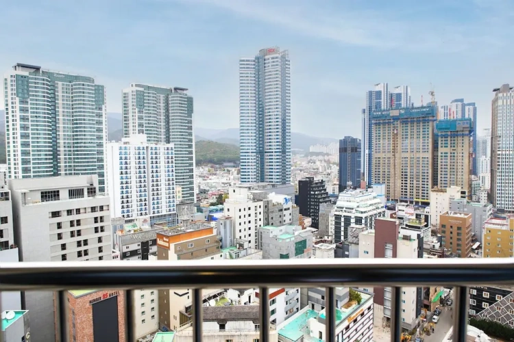Deluxe Double room with city view