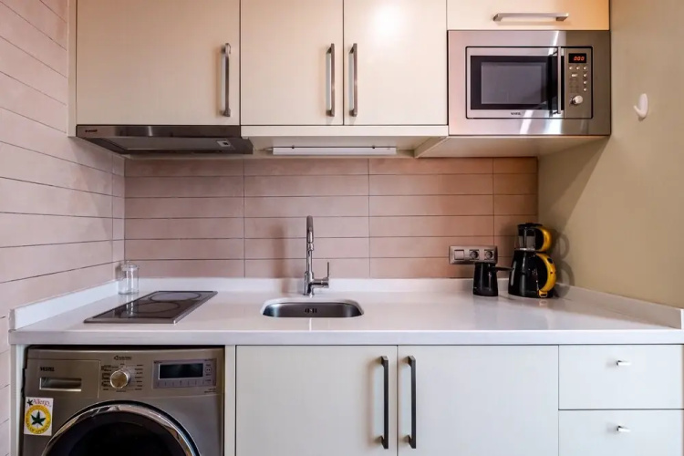 Sleek Residence Flat in Maltepe