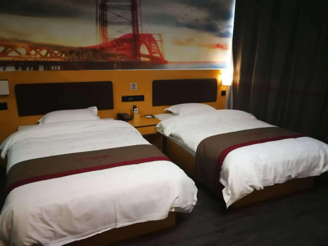 Lushang Spring Lake Resort