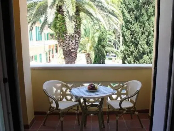 Villa Rosella Resort