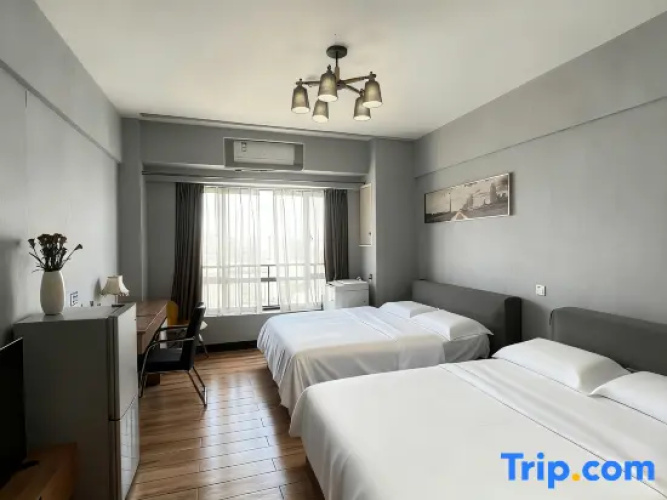 Business Twin Family room