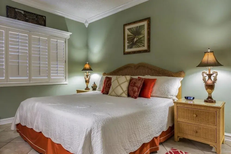 Romar House Unit 704A