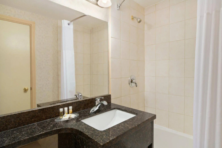 Days Inn - Prince George
