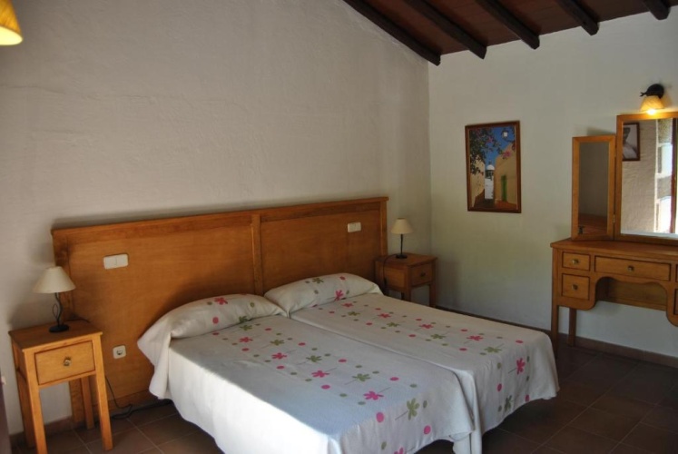 2 Bedrooms Cottage