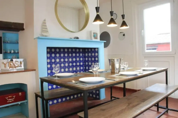 4 Bedrooms Cottage