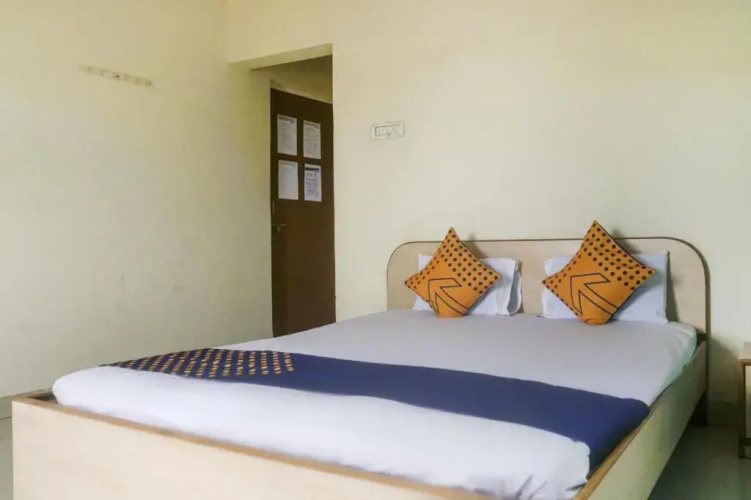 Vaishali Lodge by OYO Rooms