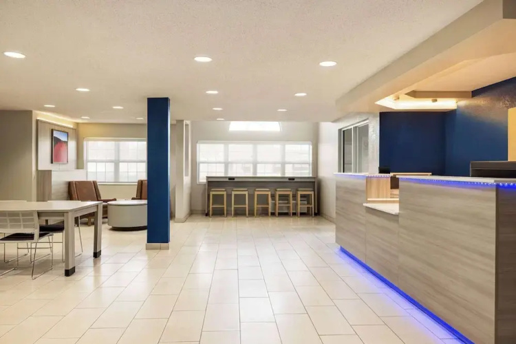 Microtel Inn & Suites New Ulm