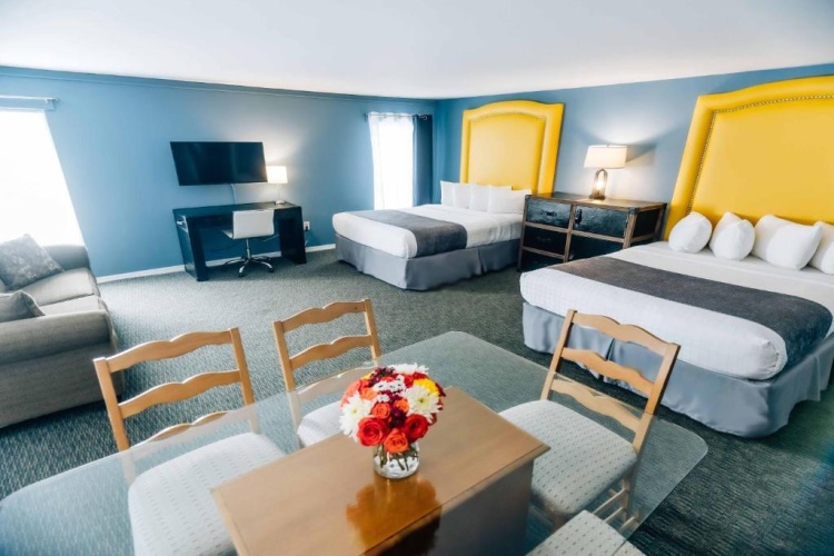 Quadruple Suite