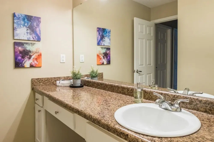 Spacious Uptown Apartments