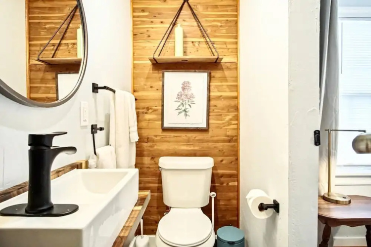 Modern Rustic 3 -bedroom 2 Bathrooms Carport