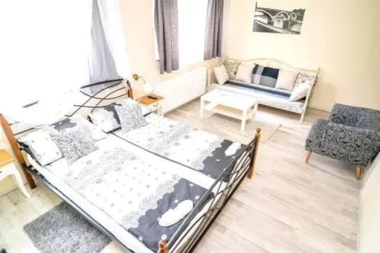Studio Krajiška ul.