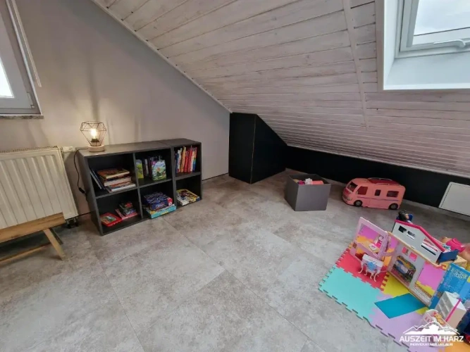 5 Bedrooms Cottage