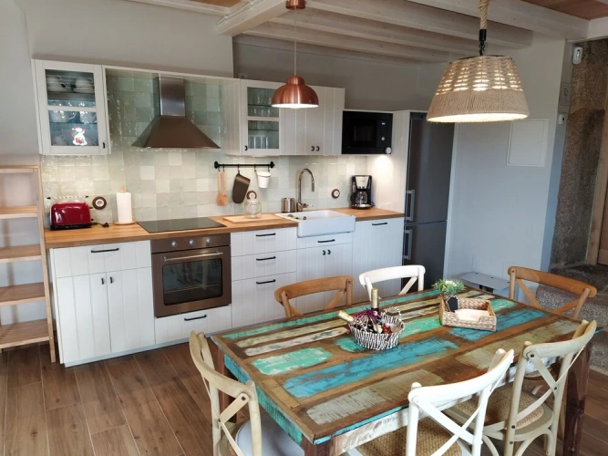 2 Bedrooms Cottage beachfront