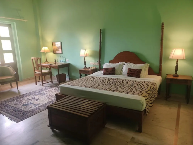 Hotel Dev Vilas