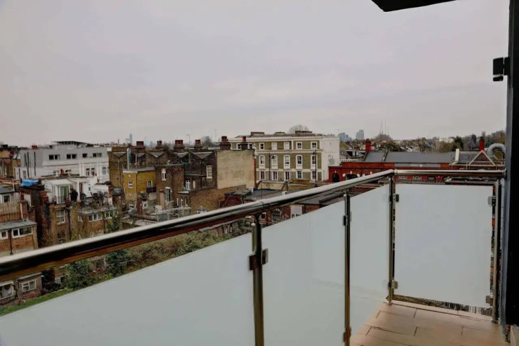 Putney Hotel