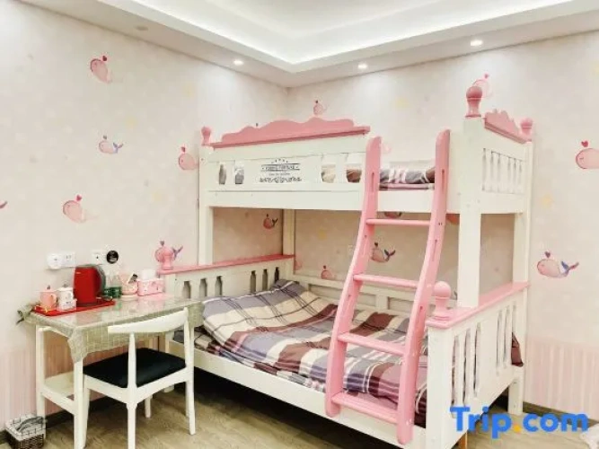 Bed in Dorm (female dorm)