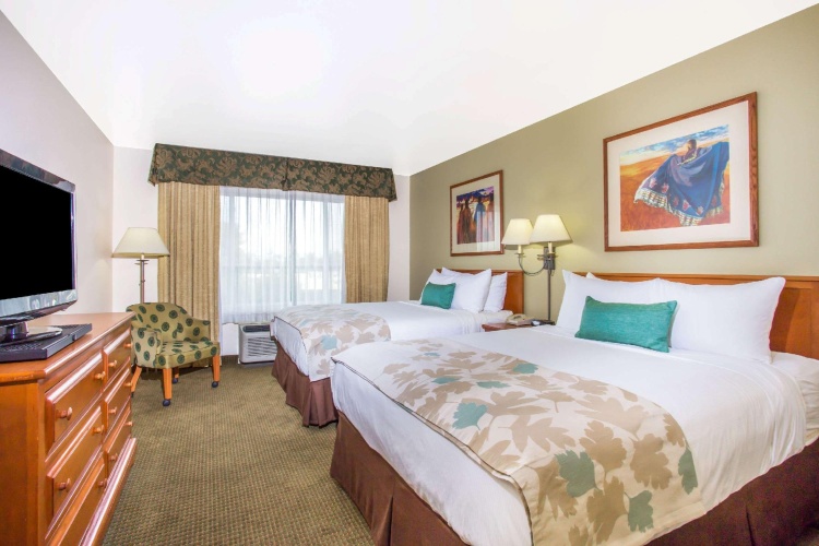 Deluxe Quadruple Suite