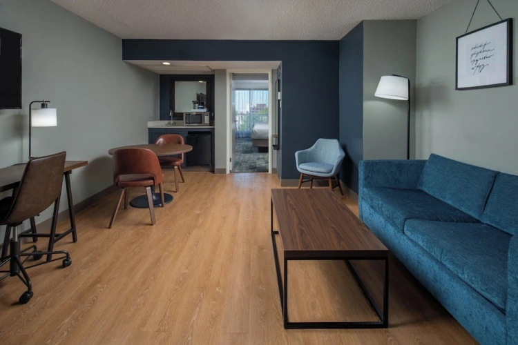 1 Bedroom Suite