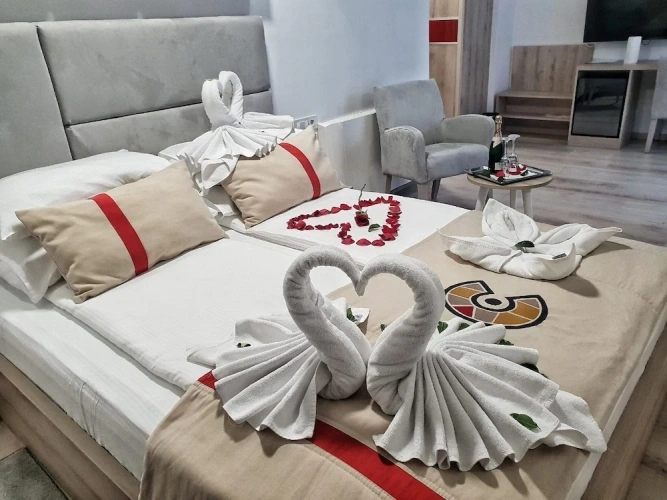 Deluxe Double room with city view