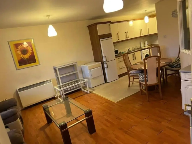 2 Bedrooms Apartment