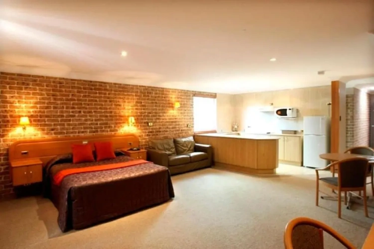 1 Bedroom Apartment with balcony