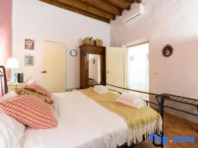 Quadruple Apartment
