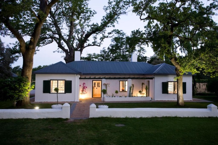 2 Bedrooms Cottage