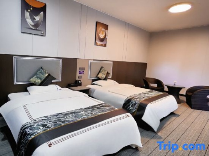 Deluxe Double Suite
