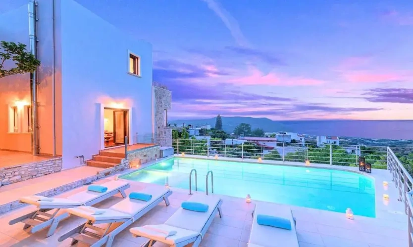 3 Bedrooms Villa
