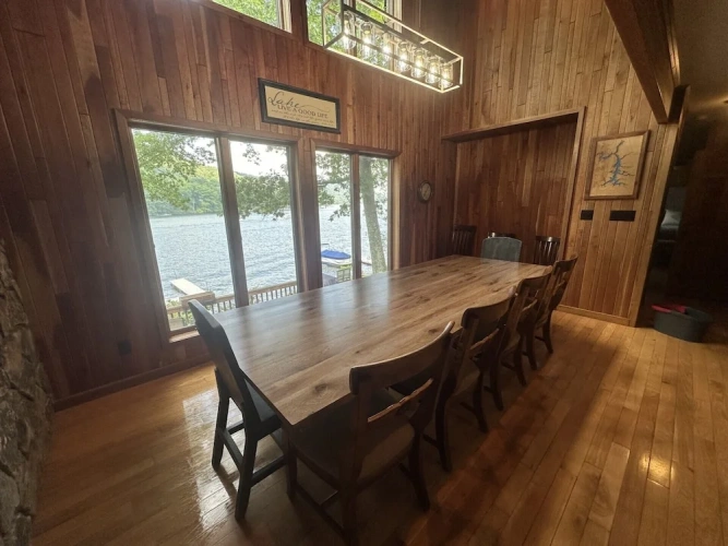 5 Bedrooms Cottage