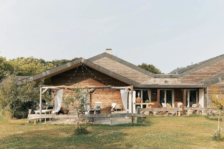 2 Bedrooms Family Cottage with garden view