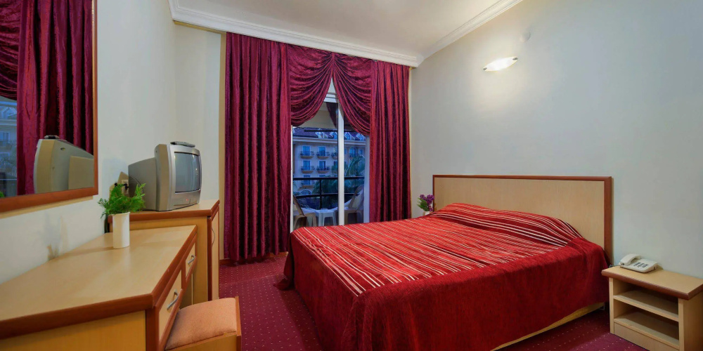 Larissa Inn