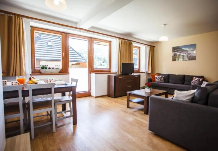 1 Bedroom Twin Apartment with balcony and with mountain view