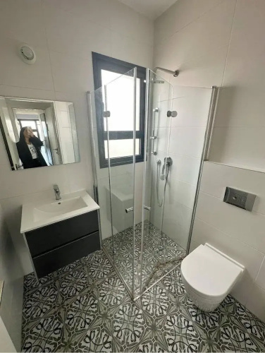 Charming 4BR APT with Stellar Sea View
