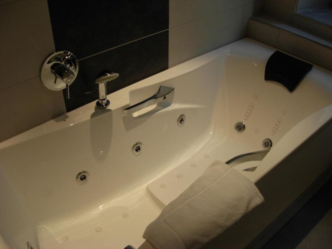 2 Bedrooms Suite