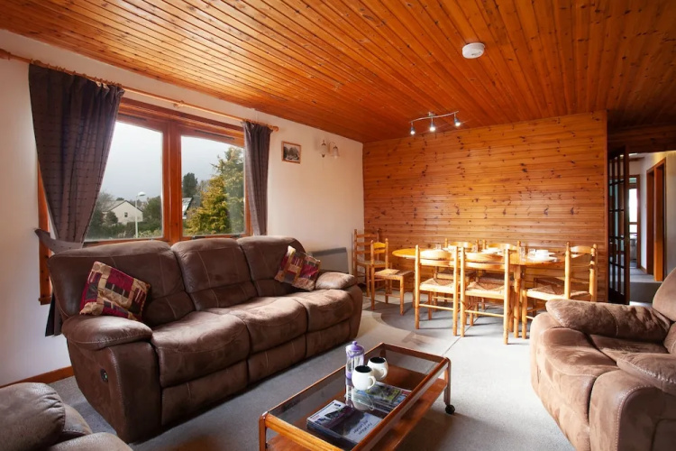 Snowgoose Apartments & Blacksmith Bunkhouse