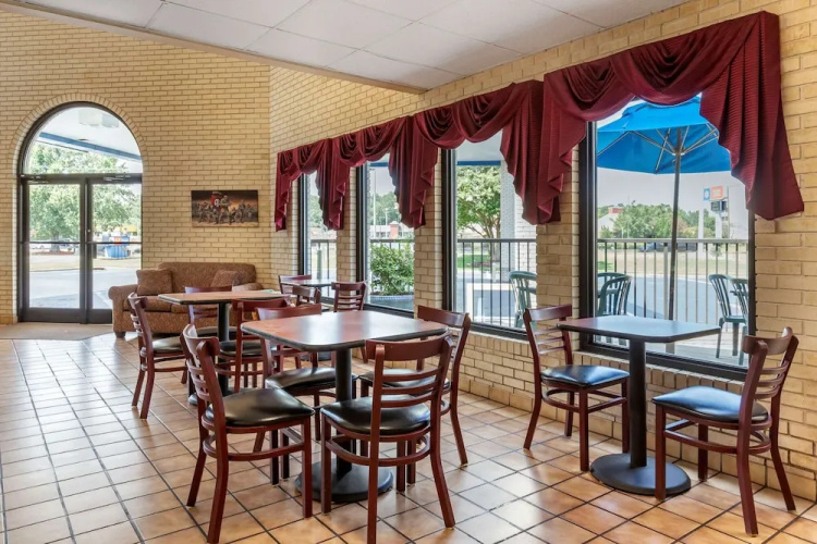 Rodeway Inn