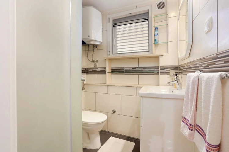 Apartments by the sea Trogir - 15517