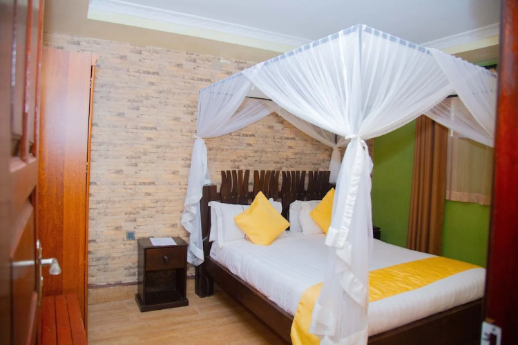 Nokras Riverine Hotel & Spa