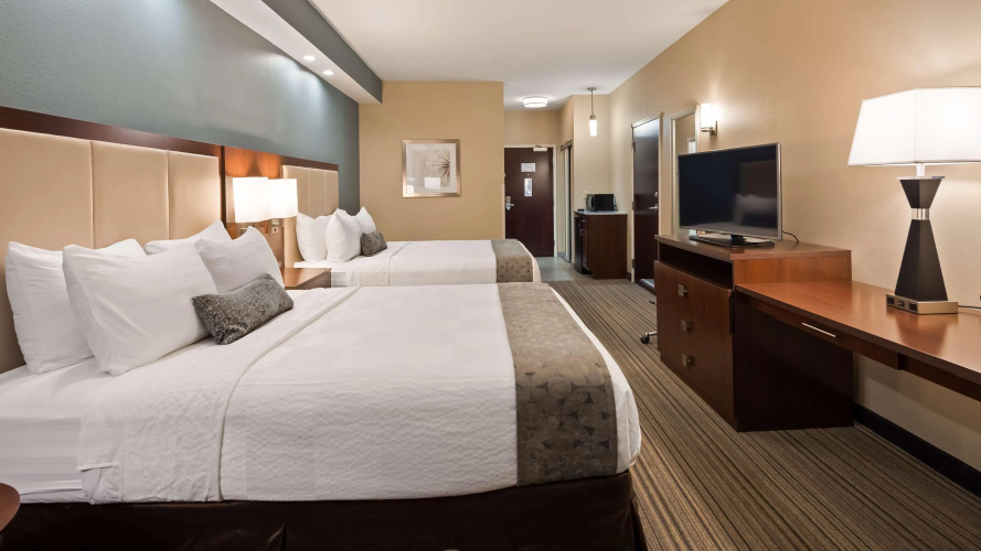 Best Western Plus Boardman Inn & Suites